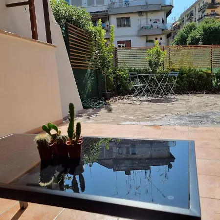 Pigneto Giardino E Posto Auto Privati ローマ